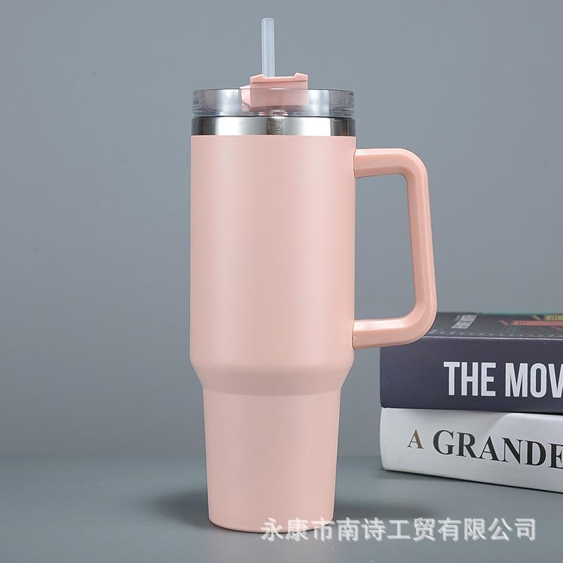 

40 унций бутылка для воды из нержавеющей стали с ручкой, кружки для питья, сохраняющие холод, стакан с крышкой, кружка с соломой для лета на открытом воздухе 40oz светло-розовый