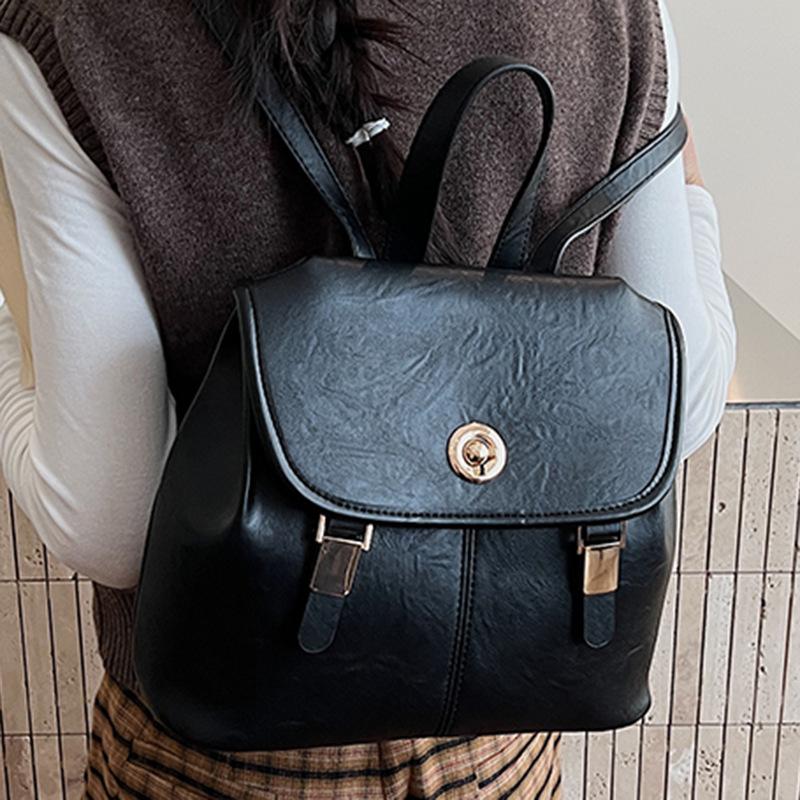 High Value Retro Backpack Women's 2025 New Fashion Temperament Commuter Travel Bag American Locomotive Backpack Tide