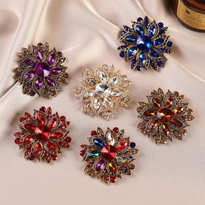 Flower Alloy Brooch with A Sense of High-end, Light Luxury, Rhinestone and High-end Brooch for Women