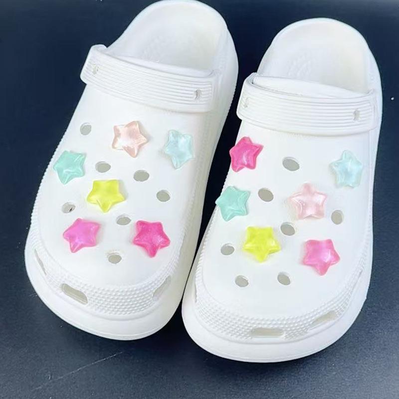 Ensemble de 12 breloques de chaussures tendance Accessoires Boucle de chaussure à trou Étoile brillante à cinq branches Décorations de chaussures 3D DIY pour sac Bogg