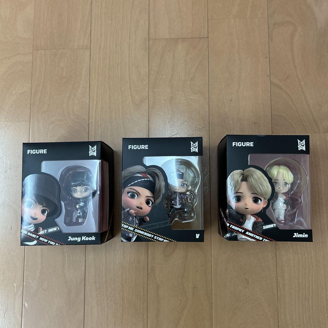 

[USED] BTS Tiny Tongue Mic Drop Figure