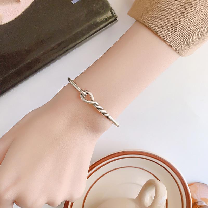 New Simple Knot Bangle With Hollow Out Winding 925 Sterling Silver Jewelry Fashion Personalized Opening Bracelets TYB632