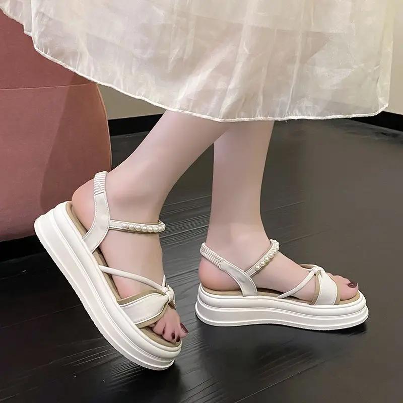 Fashion Summer Round Toe Tip Pearl Woman Shoes 2025 Comfortable Daily Luxury Sandal Wholesale High Quality Korea Vip Sandals for Women