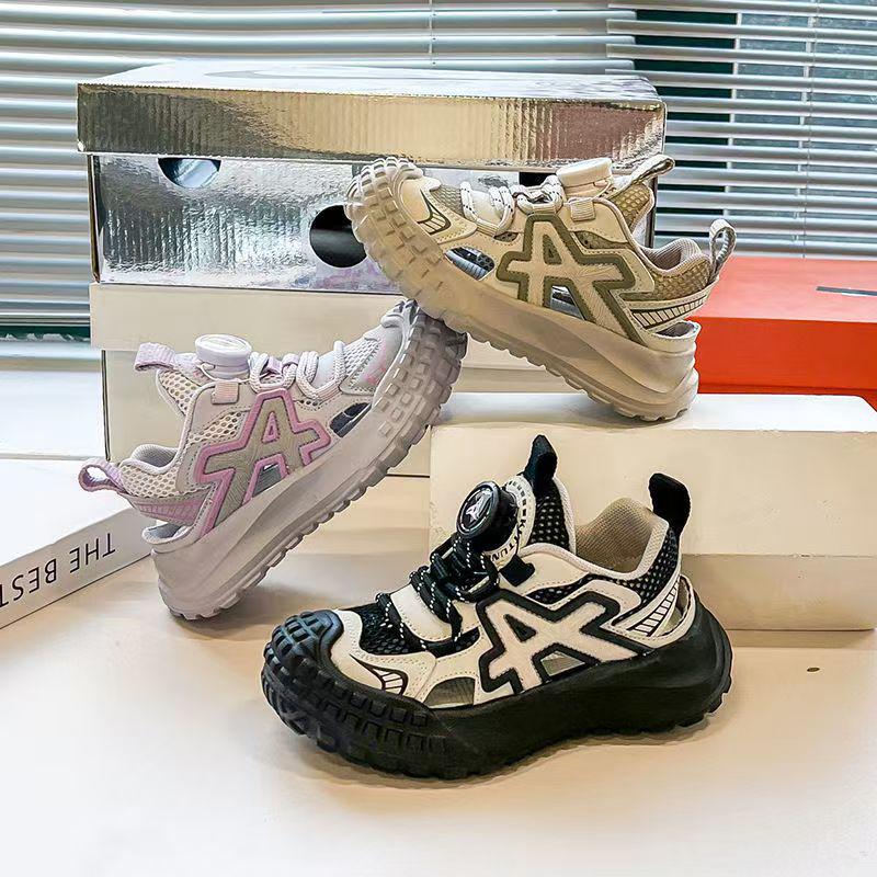 2026 New Summer Breathable Mesh Hiking Shoes for Boys