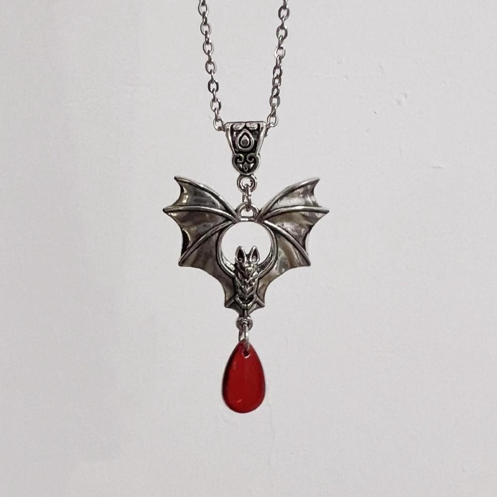 Gothic Victoria Sliver Color Bat Wings Red Blood Drops Pendant Necklace for Women Hallowmas Party Charm Jewelry Accessories Gift