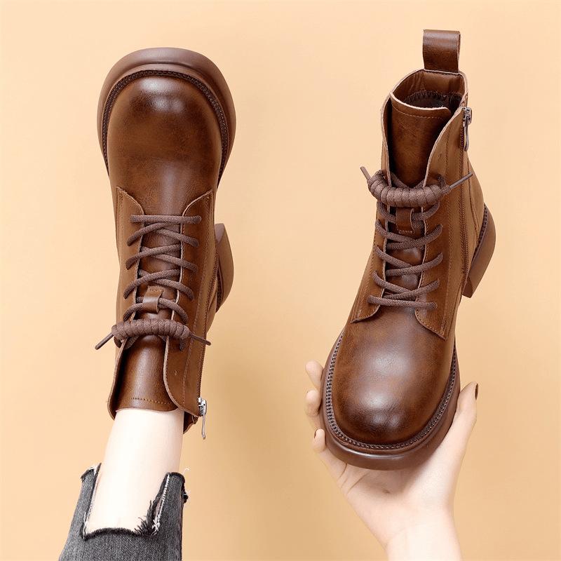 

Жіночі черевики Мартін з м якої шкіри осінь-зима 2024 нові високі на пласкій підошві модні універсальні короткі черевики британського стилю, що візуально зменшують стопу 40