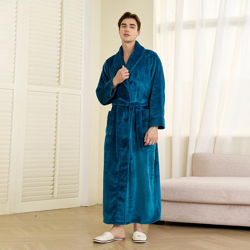Men's Winter Shawl Collar Plush Fleece Bathrobe Soft Warm Long Sleeve Robe with Pockets Spa Robes for Men Comfortable Fluffy Homewear Sleepwear