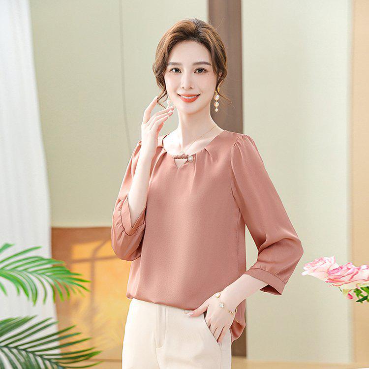 Elegant Chiffon Blouse for Middle-Aged and Elderly Women, 3/4 Sleeves, Comfortable, Versatile, Slimming Design