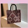 Trendy Women's Handbag 2023 Summer New Fashionable Simple Tote Bag Chic Canvas