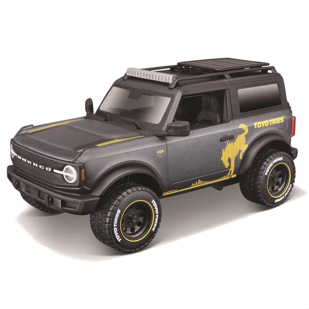 Maisto 1/24 Scale Ford Bronco Badlands 2021 Gray Custom Off-Road Series Sand / Diecast Model Car (Finished) 32541
