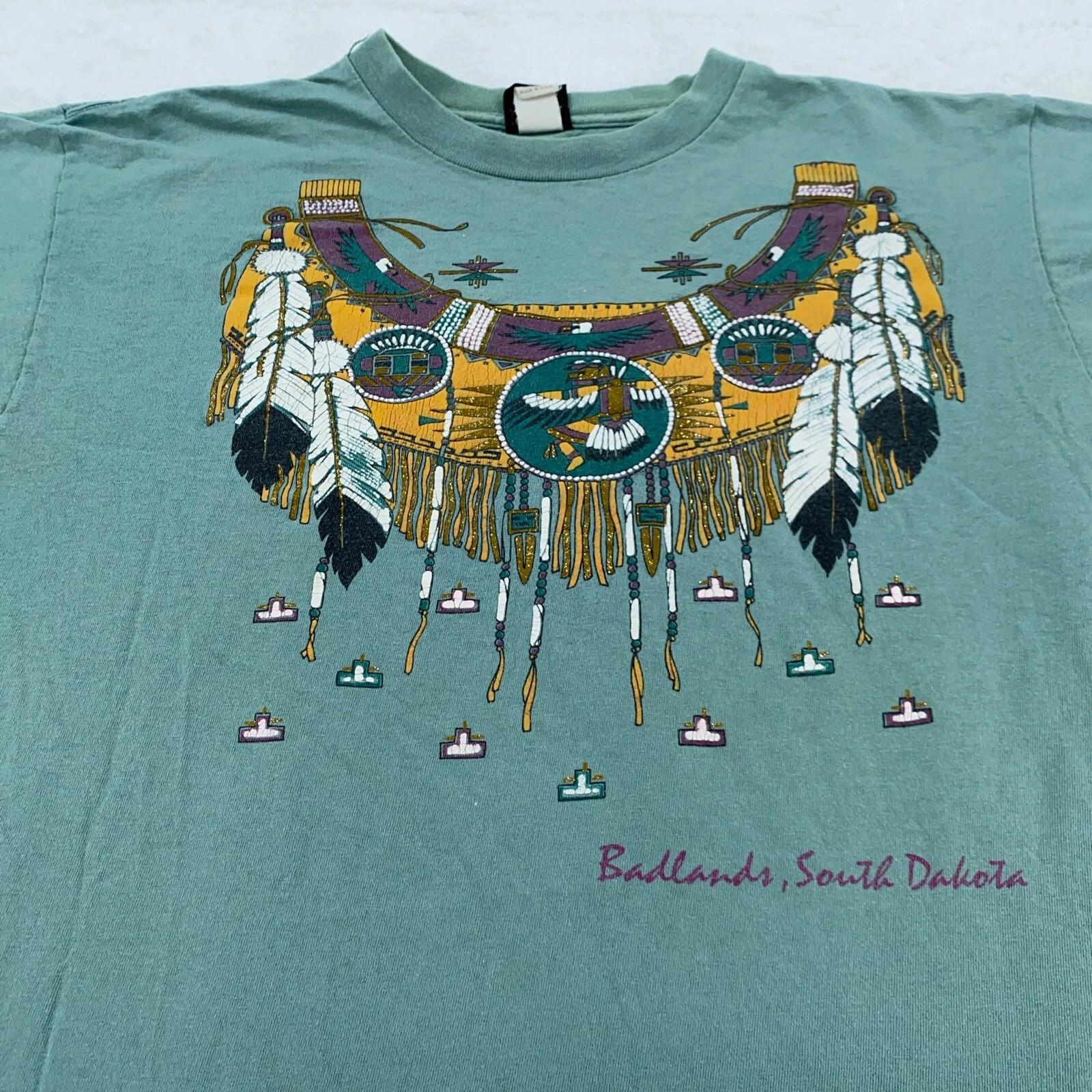 

vintage 90s BADLANDS SOUTH DAKOTA NATIVE AMERICAN FEATHER ART T-Shirt LARGE S