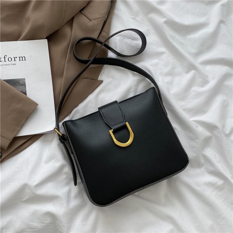 IELGY Women's Vintage Versatile Messenger Bag Textured Fashion Shoulder Bucket Bag