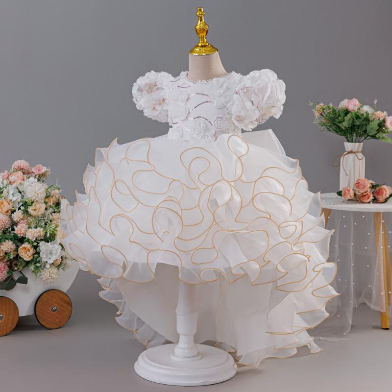 Rochie elegantă pentru copii cu mâneci bufante, broderii, o trenă și o fustă de prințesă pe straturi – perfectă pentru petreceri de ziua de naștere și ca rochie de domnișoară de onoare