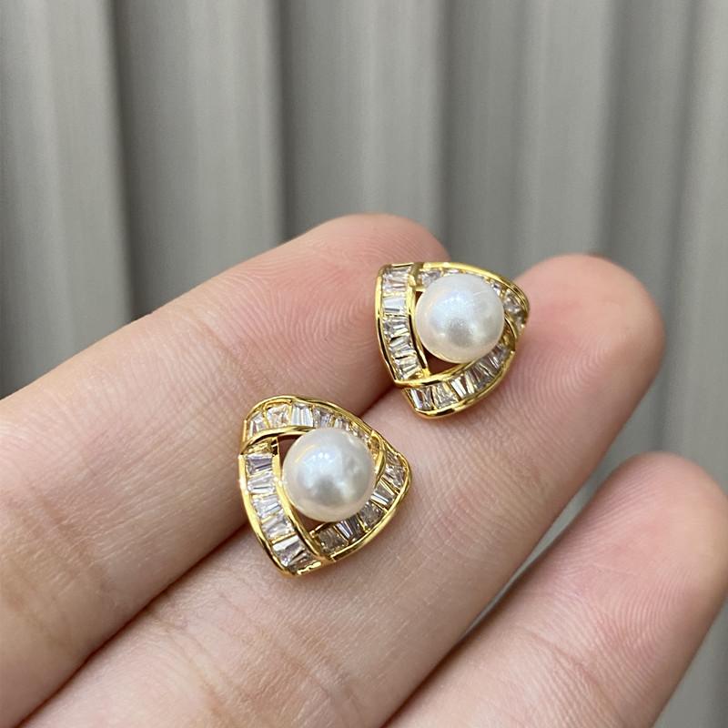 Japanese and Korean Full Diamond Triangular Pearl Stud Earrings French Earrings Ear Jewelry