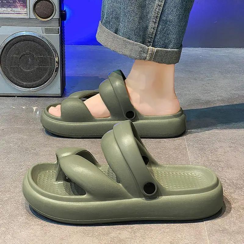 Fashion Outdoor Men's Shoe Beach Platform Slides Low Price Clappers 2025 High Quality Fashion Trend Original Pvc Fun Y2k Male Slipper