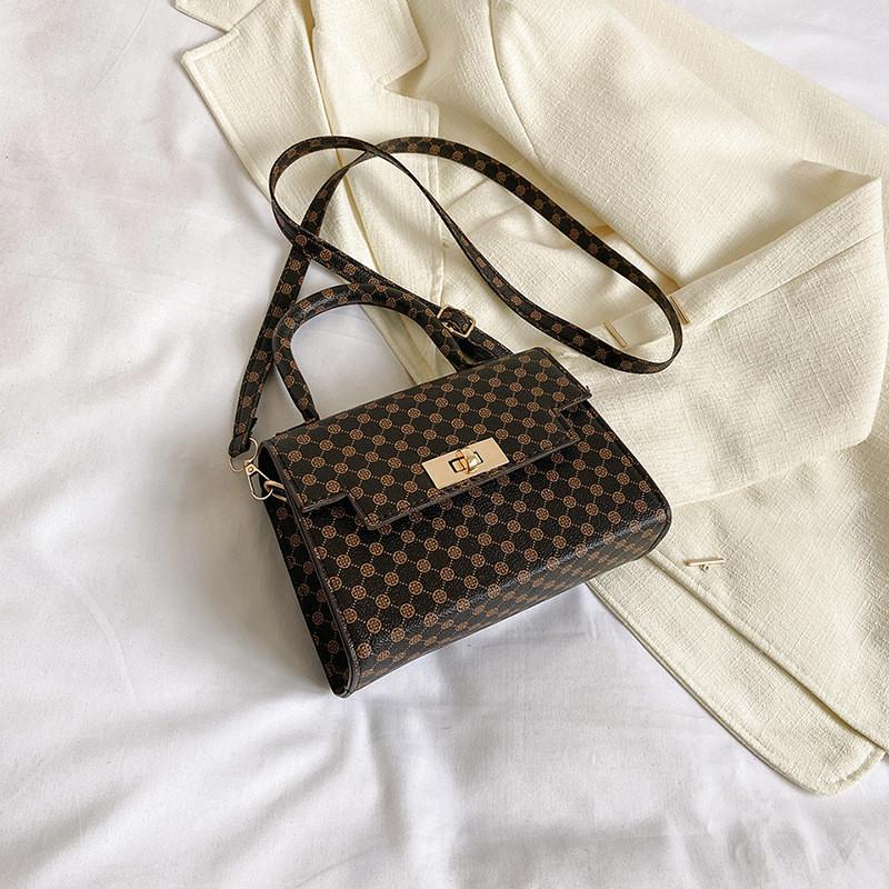 Chic Urban Minimalist Pu Small Square Bag Women s 2023 Spring Fashion Shoulder Bag Casual Commuter Crossbody Bag коричневый