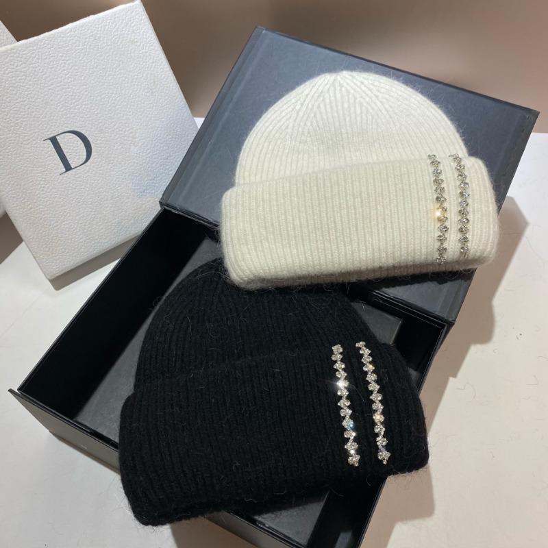Echtes Kaninchenfell Diamanten Buchstaben Mützen Hüte Damen Winter Warm Strickmütze Berühmte Marke Damen Lässige Mütze Skimütze