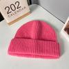 The Large Head Girdle Warm Ear Protecting Knitted Cap Is Fashionable and Versatile Making Your Face Look Good. The Small Woolen Cap Keeps You Warm