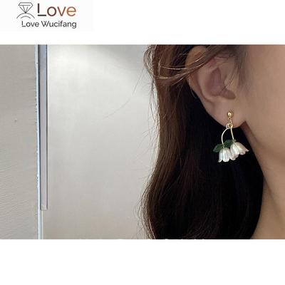 Chinese Style Lily Bell Orchid Pearl Clip Earrings Temperament White Tulip Shell Petal Flower Clip Earrings Without Piercing