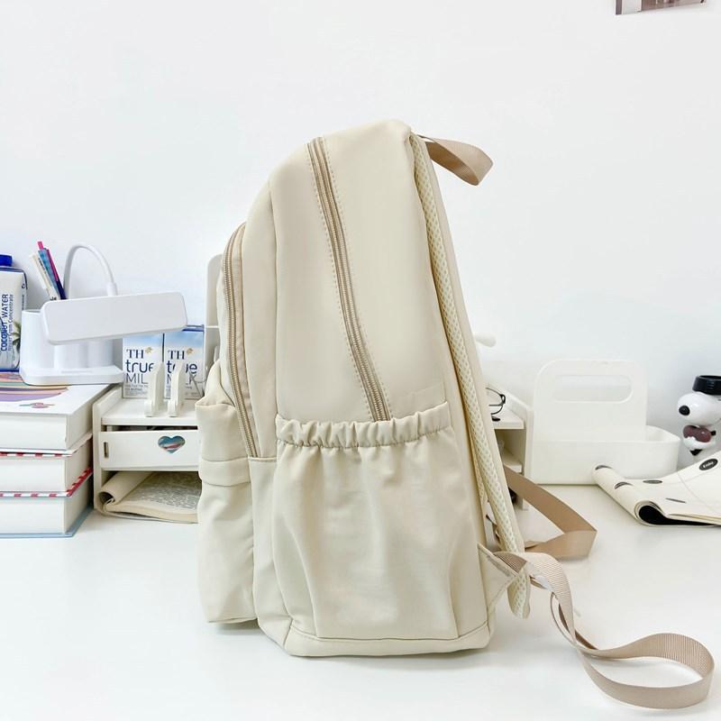 A Large-capacity Backpack for High School Students, College Students and Primary School Students, A Simple and Casual Travel Backpack