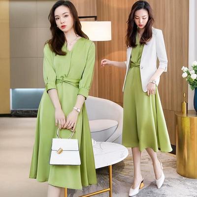 Anzüge & Sets – Business-Kostüme mit Rock