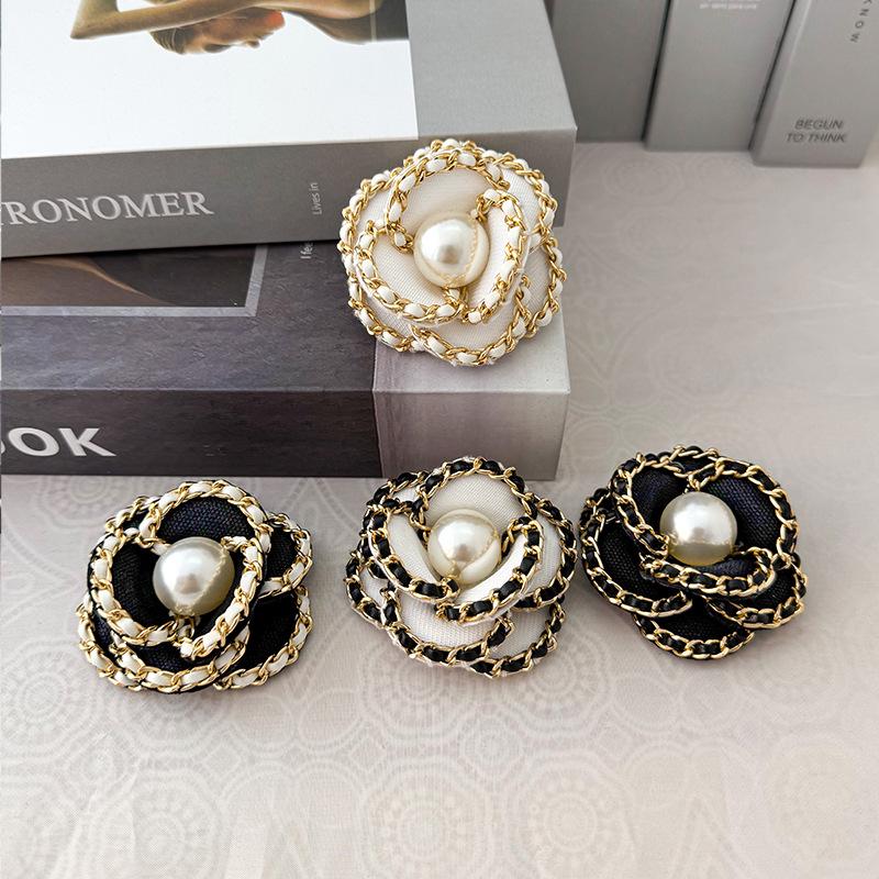 Korean Retro Camellia Pearl Chain Brooch