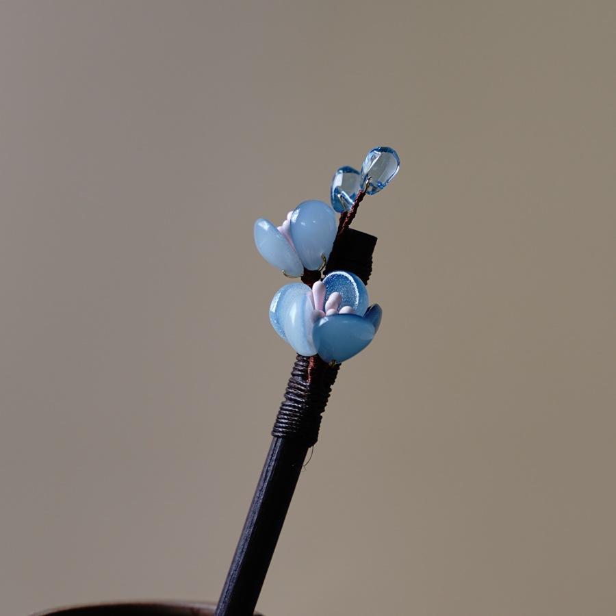 Ancient Style Magnolia Hairpin Artificial Transparent Glass Flower Tassel Hair Stick Wooden Simple Updo Hairpin New Year Gifts