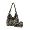 Koreanische Version der Ins Plüsch Tragetasche mit Leopardenmuster für Damen Herbst und Winter Neu Große Kapazität Pendeln Ein Schulter Achseltasche für Damen