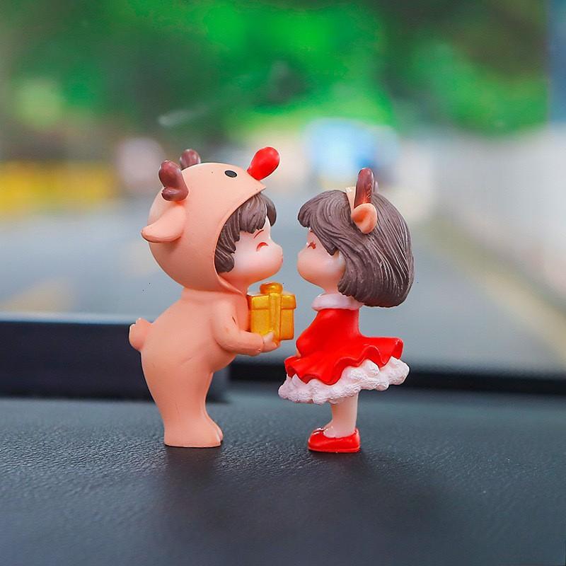 Anime Couples For Car Ornament Model Cute Kiss Balloon Figure Auto Interior Decoration Pink Dashboard Figurine Accessories Gifts