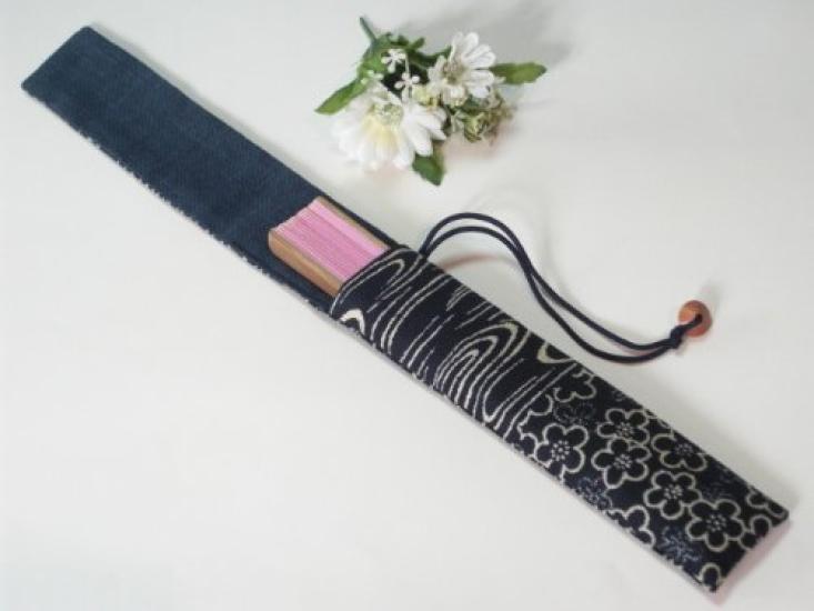 Fan case with various Japanese patterns plum in navy Can also be used as a chopstick Fan fan chopstick chopstick Japanese Japanese style Japanese