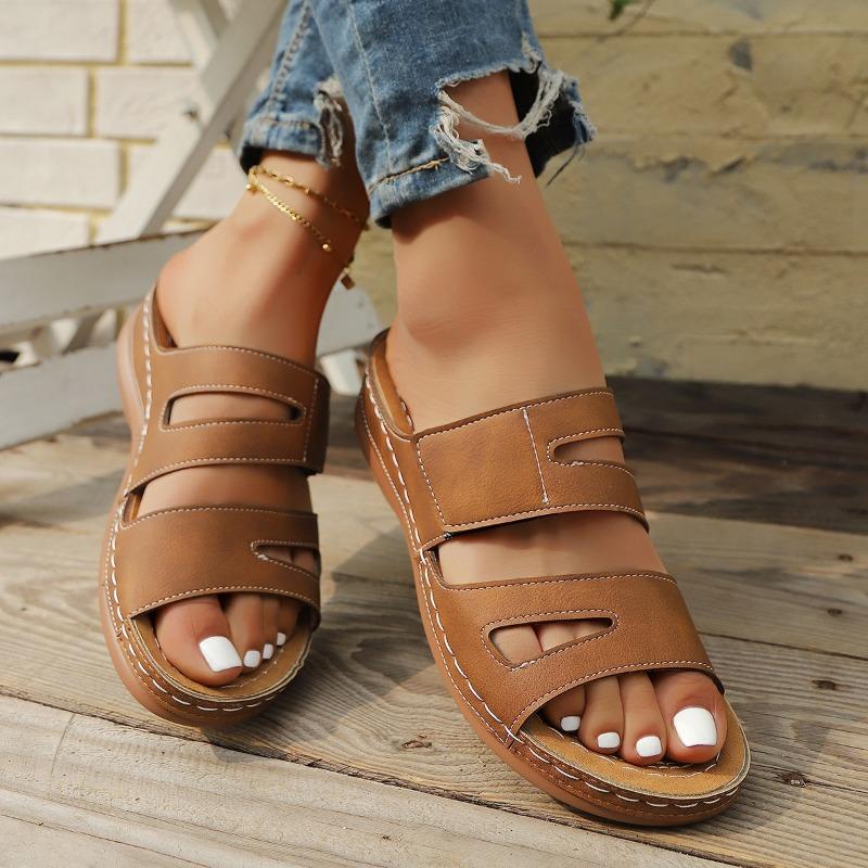 Fashion 2025 Summer New Basic Open Toe Women's Slippers Fashion Outdoor Casual Plus Size Light Comfortable Non-Slip Flat Slippers