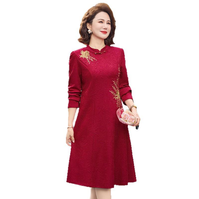 Elegant Spring-Autumn Mother of the Bride/Groom Dress - High-End Cheongsam for Weddings and Formal Banquets