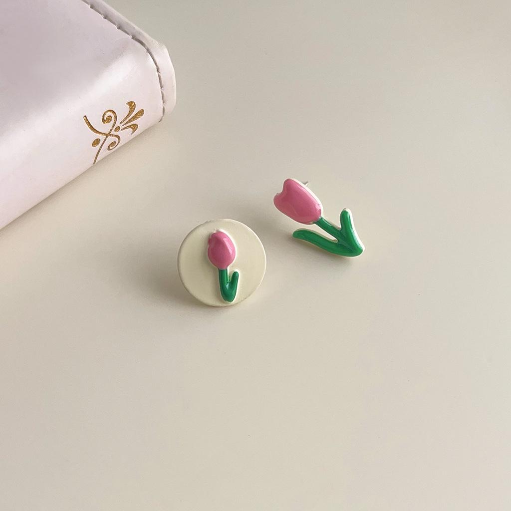 

Розовые серьги-пусеты в виде цветка-сердца: Милые и очаровательные украшения для нежного и прекрасного образа