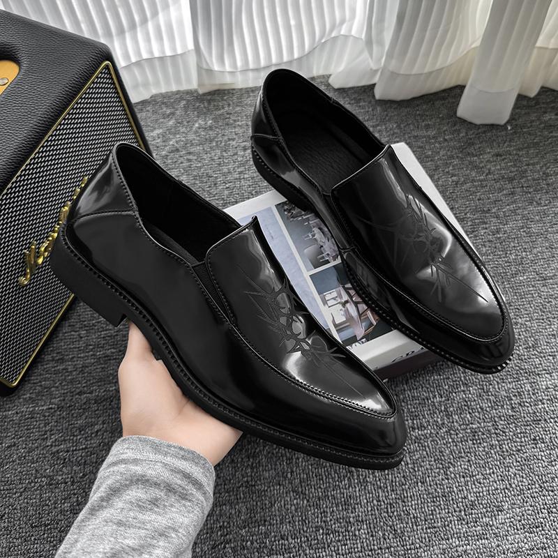 2025 Brand design men's derby shoes Moccasins men's loafers thick soled casual men's social formal shoes