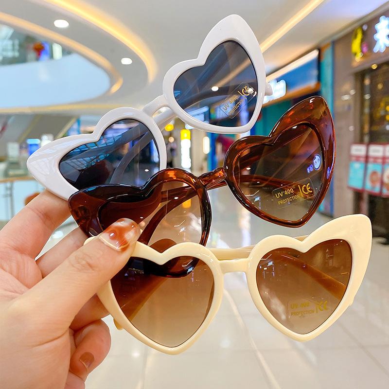 2022 Trendy Peach Heart Sunglasses: Fashionable, Comfortable, Versatile for Babies & Kids with Parent-Child Matching Design