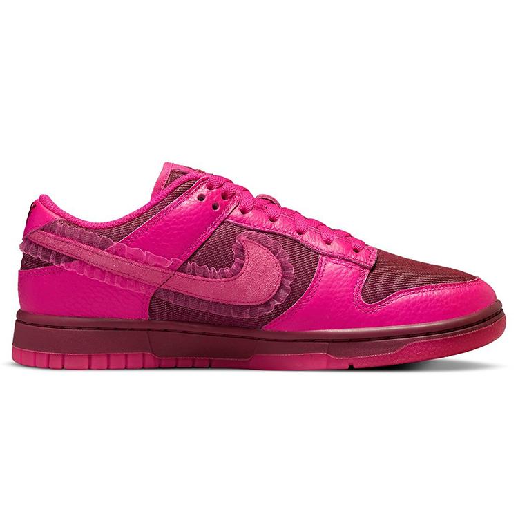 New Nike Dunk Low Valentine's Day 2022 Women's DQ9324-600