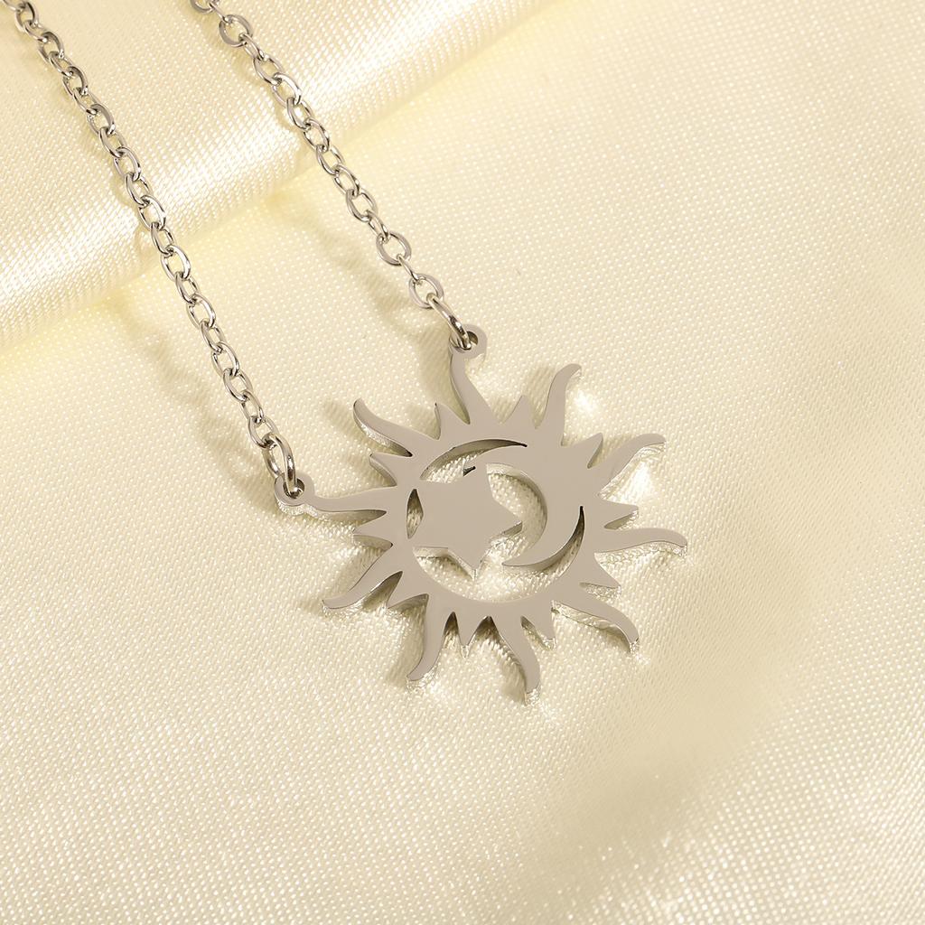 Vintage Stainless Steel Pendant Necklace for Unisex Exaggerated Shiny Sun Moon Geometric Necklace Elegant Party Jewelry Gifts