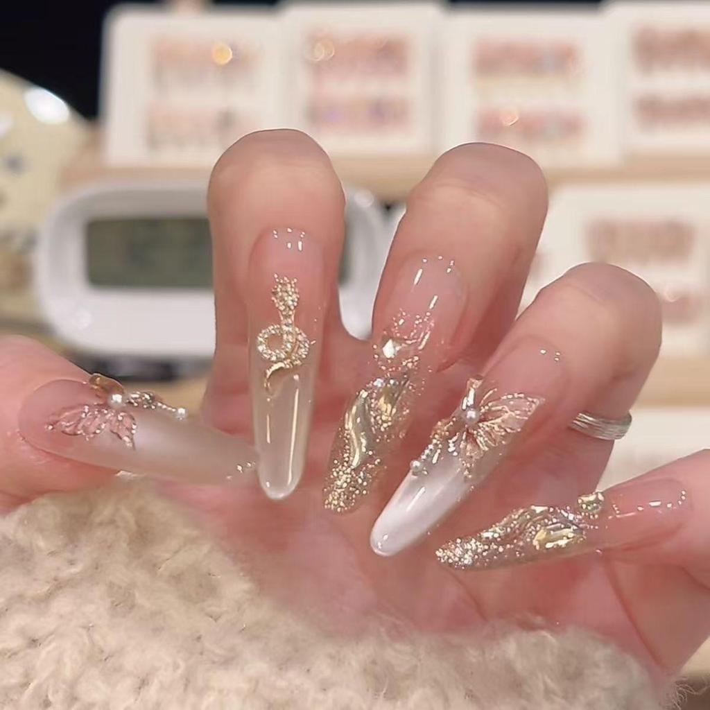 Cute KT Skin-Brightening Cat Eye Handmade French Nails with Fragrant Style and Sparkle Bow