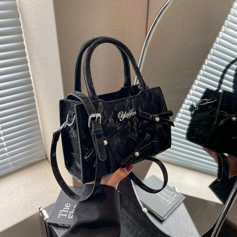 Women's Bag New Fashion Versatile Shoulder Messenger Bag Casual Bow Portable Small Square Bag