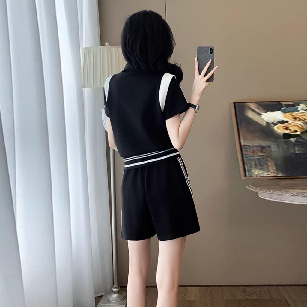 High-end Casual Sports Suit for Women, Summer Fashionable Short-sleeved Shorts Two-piece Set