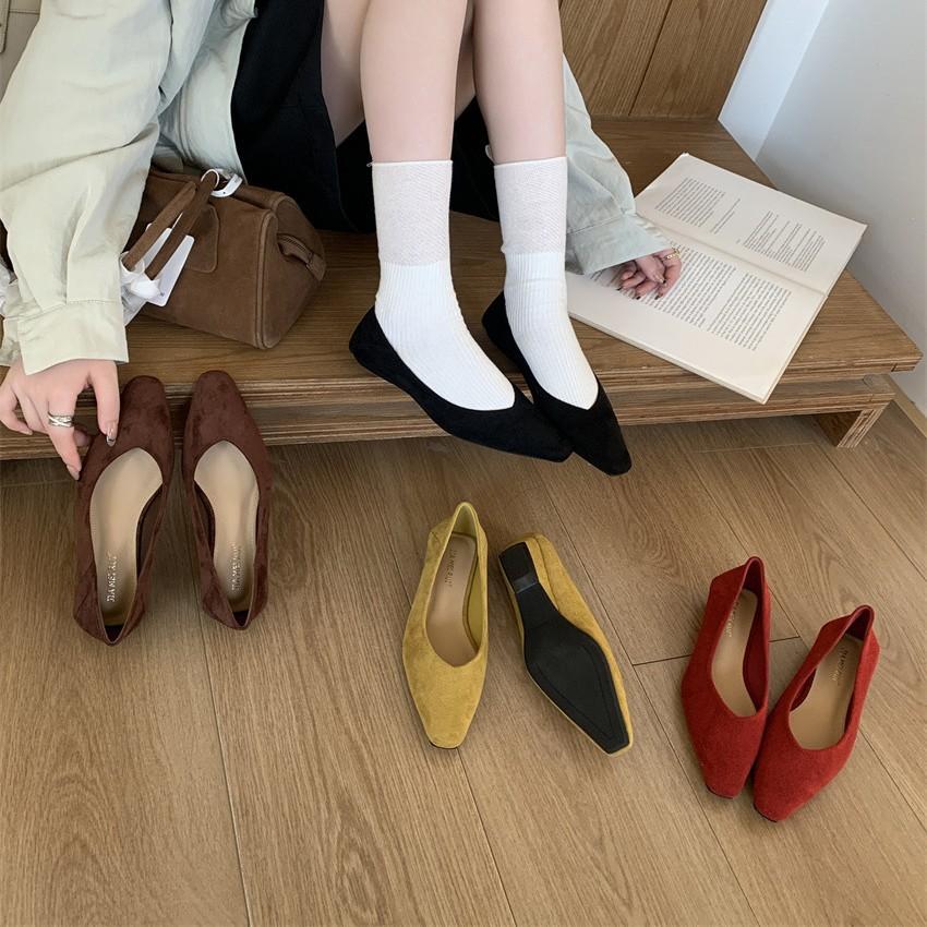 Retro low-heeled shallow-mouth single shoes women's shoes 2025 new spring and autumn suede temperament one-pedal commuter shoes