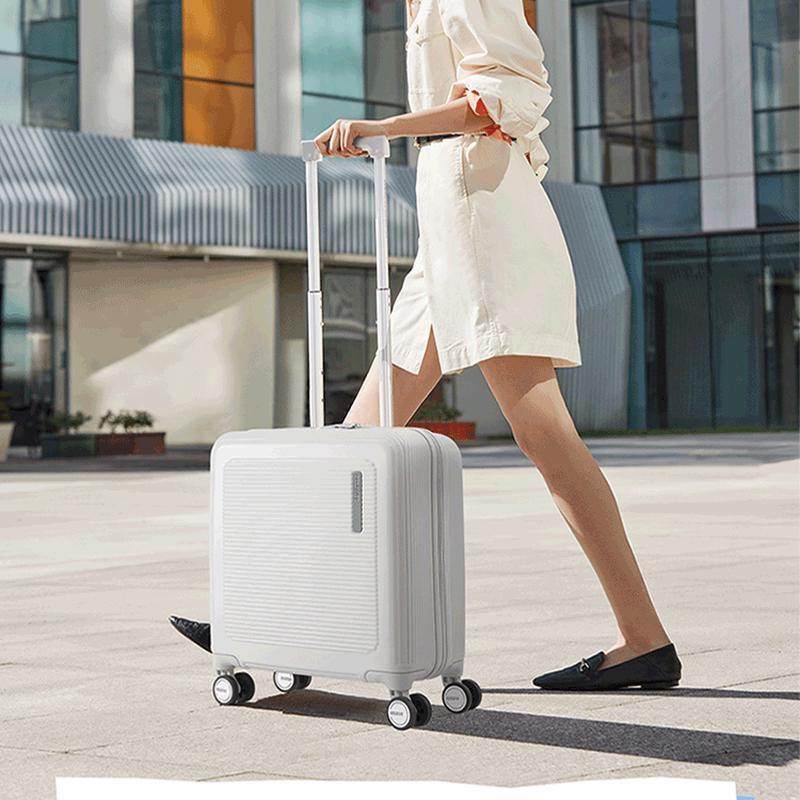 American Tourister Business Pilot Carry-on Suitcase 18 inches