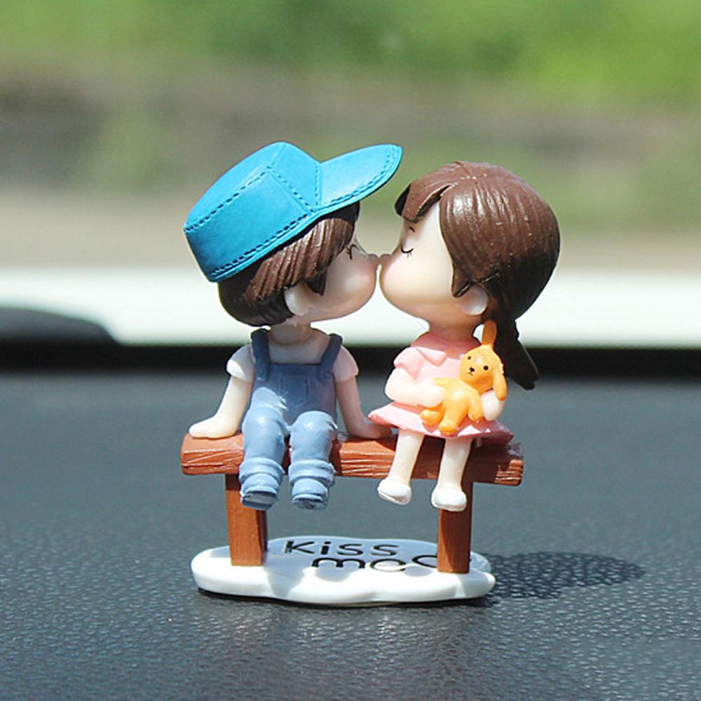 2Pcs/Set Cute Cartoon Couple with Bench Car Dashboard Doll Balloon Ornament Decoration Auto Interior Accessories for Gift