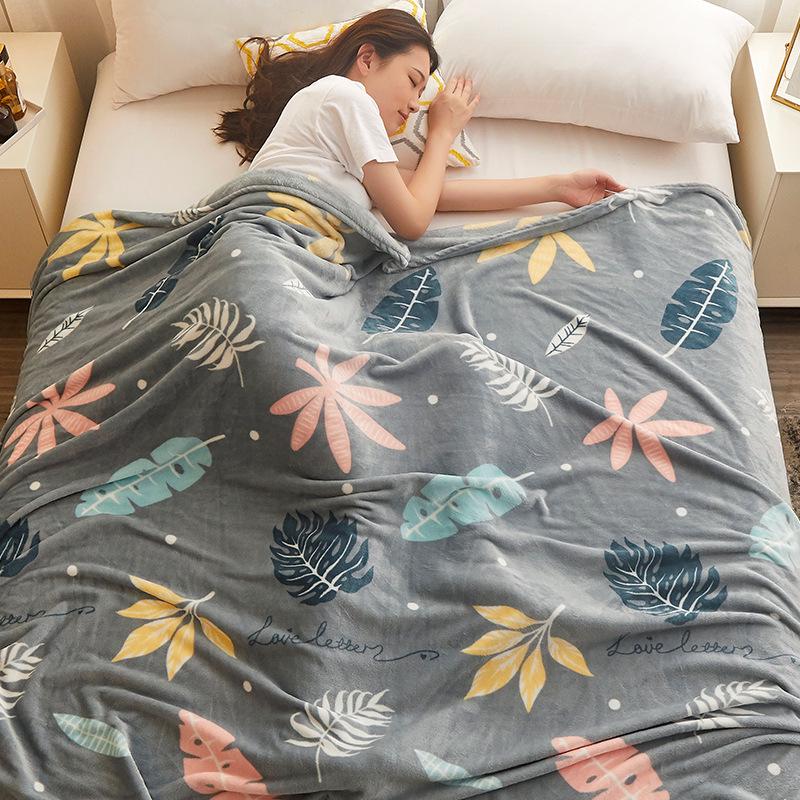 Flannel Coral Fleece Blanket for All Seasons - Air Conditioning & Winter Use