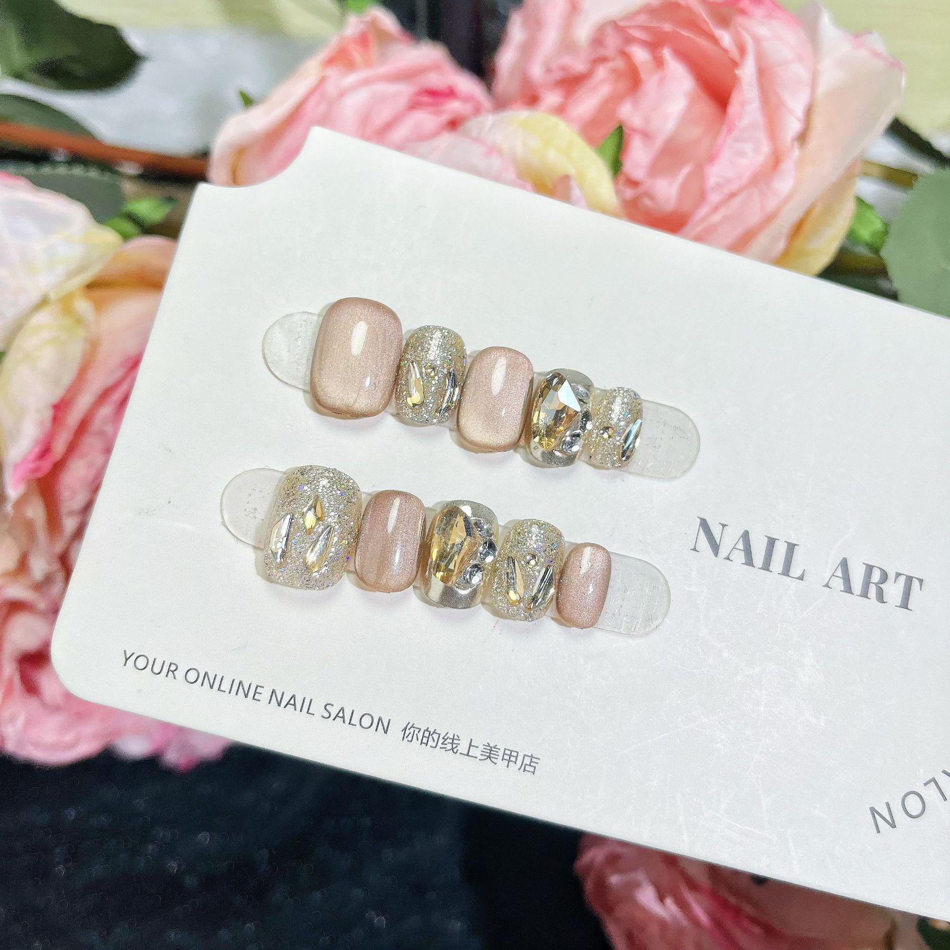 

Роскошный маникюр «Кошачий глаз» из нефрита ручной работы: Отбеливающие и чистые накладные ногти. Small