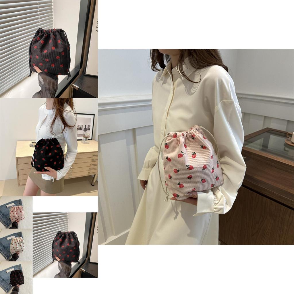 Elegant Summer Commuter Bucket Bag Featuring Stylish Design And Polyester Lining