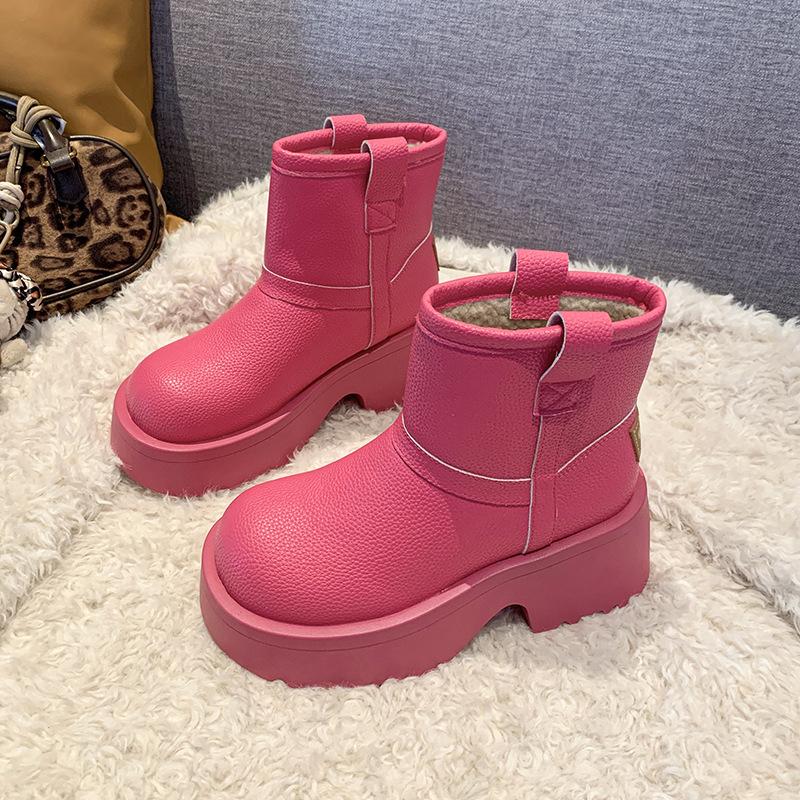 Small height increase round head thick-soled snow boots women's 2025 winter velvet warm short boots Internet celebrities same cotton shoes