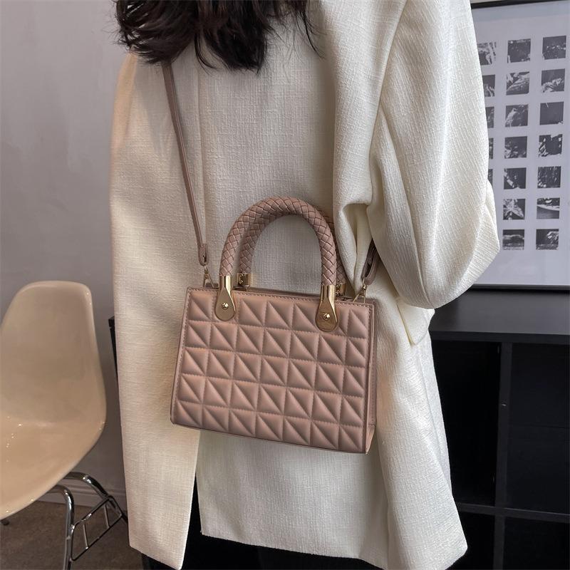 Simple women's fashion bag winter new popular fashion messenger small square bag casual shoulder handbag