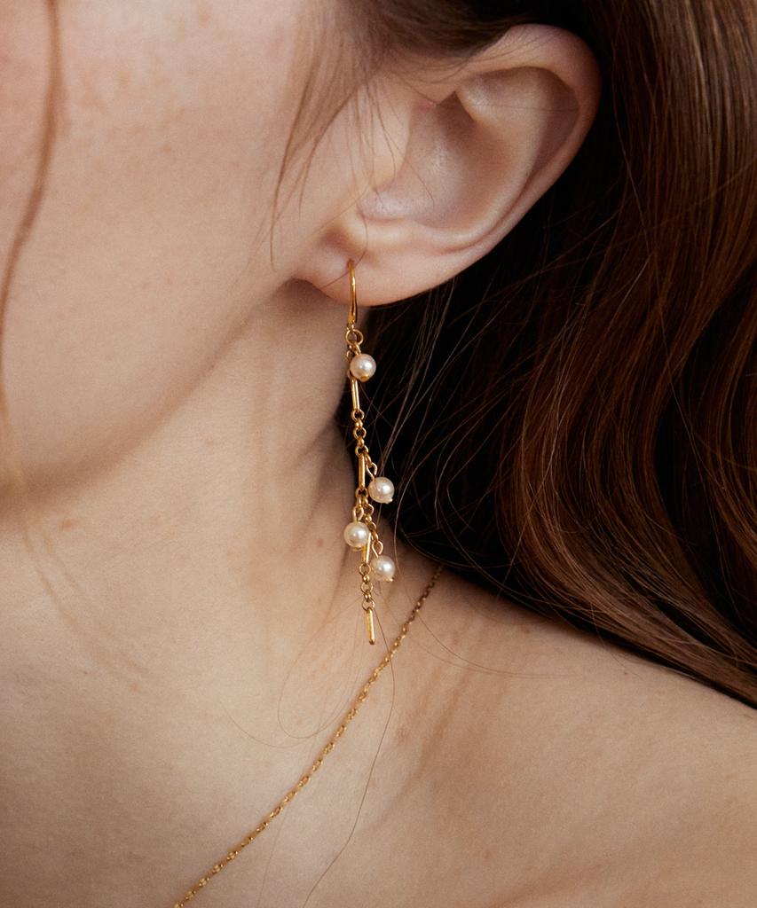 Merrymotive Drop Pearl Chain Gold Earring