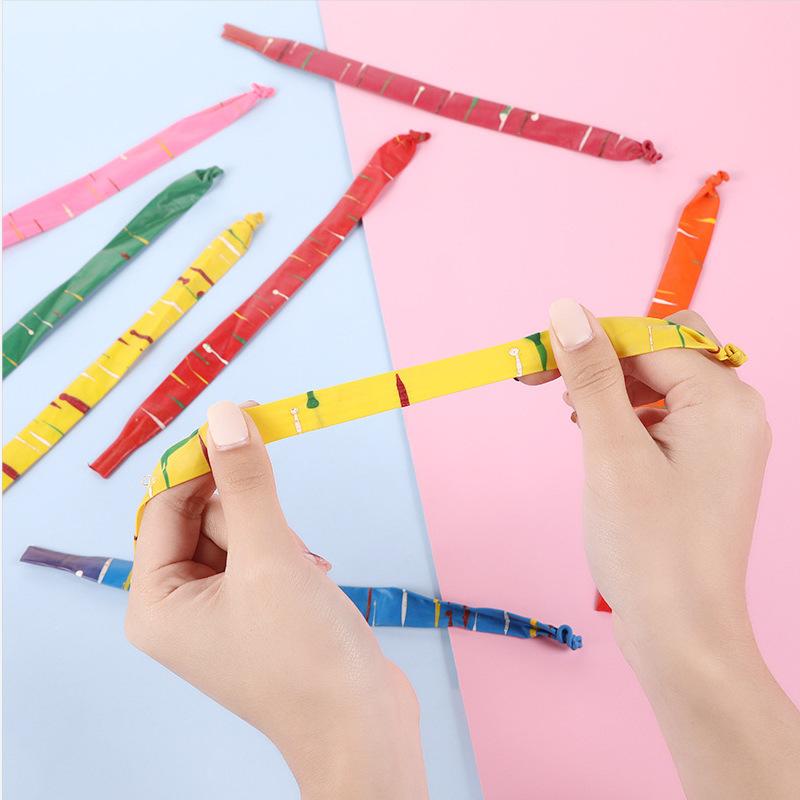 100 Pezzi Palloncini Divertenti a Forma di Razzo Urlando Colori Vivaci Palloncini Razzo Grandi Palloncini con Fischietto Volante Salgono Verso il Cielo Set di Giocattoli per Feste per Bambini